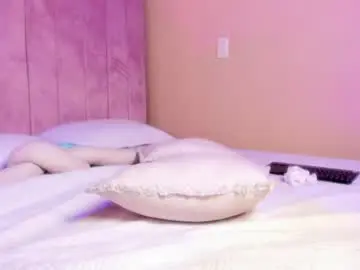 Live Sex Cam with ashley_beaomunt - Chaturbate