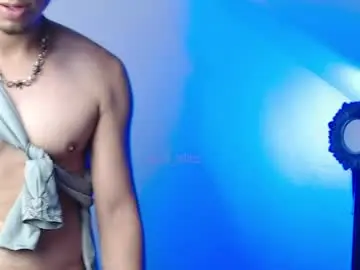 Nude Webcam with mralpha_latino - Chaturbate