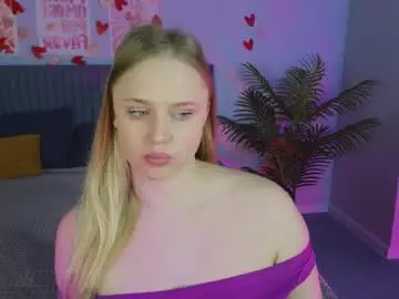 Live Sex Cam with cutefever - Chaturbate