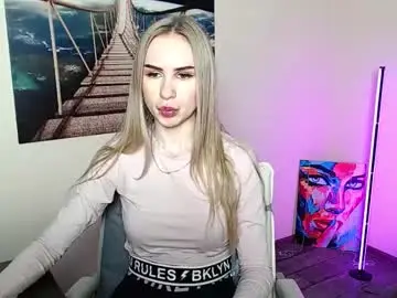 Free Live Porn with erikagavin - Chaturbate