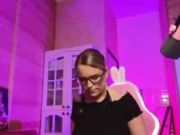 Adult Video Chat with findom_lady_shine - Chaturbate