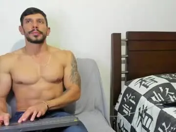 Live Sex with kevin_malone22 - Chaturbate