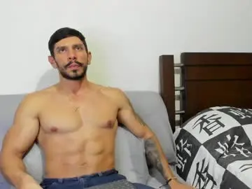 Live Sex Cam with kevin_malone22 - Chaturbate
