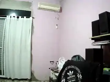 Live Porn with pol22010 - Chaturbate