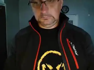 Live Sex with wirzwei8883 - Chaturbate