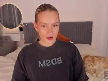 Sex Cam with cassietyler - Chaturbate