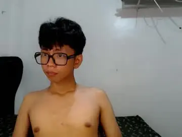 Free Porn Cam with nerdy_nate - Chaturbate