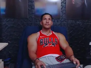 Private Sex Chat with viktorherrera - Chaturbate