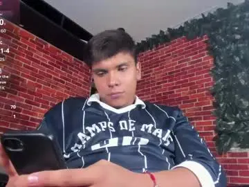 Live Sex Cam with thiago_kozak - Chaturbate