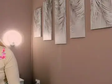 Adult Webcams with adelesilvy - Chaturbate