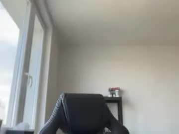 Watch Live Sex Cams with tommyx01 - Chaturbate