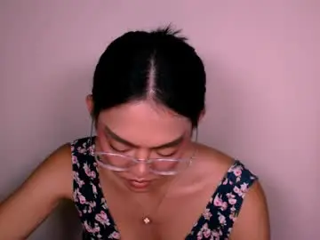 Live Sex Cam with naughtyaurora69 - Chaturbate