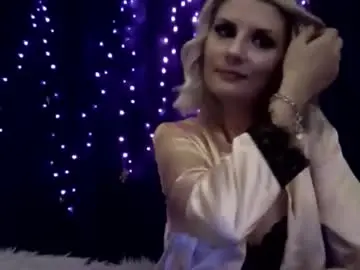 Live Porn with reyahsoll - Chaturbate