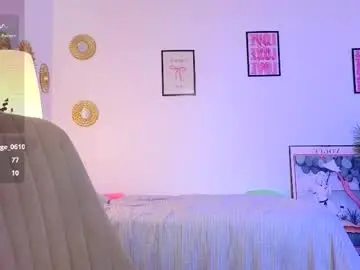 Live Porn with blondestetic - Chaturbate