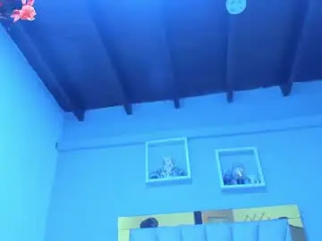 Nude Webcam with vahiolet_fuentes - Chaturbate