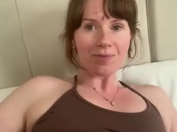 Live Porn with red_head_rosie_69 - Chaturbate