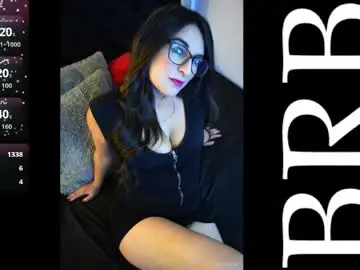 Live Porn with mia_miller17 - Chaturbate