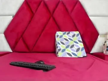 Nude Webcam with kity_spiderr - Chaturbate