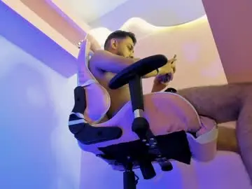 Adult Webcam with marcusgrayy - Chaturbate