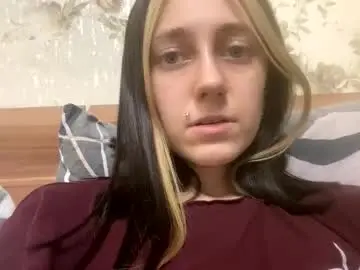 Live Sex Cam with viktoria9898 - Chaturbate