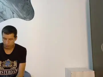 Sex Cam with cameronsilverman - Chaturbate