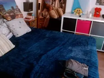 Nude Webcam with lachicadeldiablo - Chaturbate