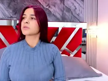 Nude Webcam with lysacollins20_ - Chaturbate