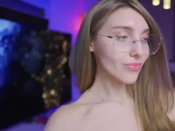 Sex Cam with cassiablade1 - Chaturbate