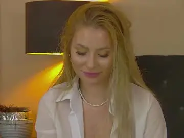 Live Porn with misshanight - Chaturbate