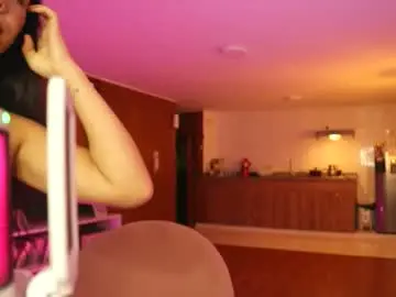 Live Sex Cam with ronieeplay - Chaturbate