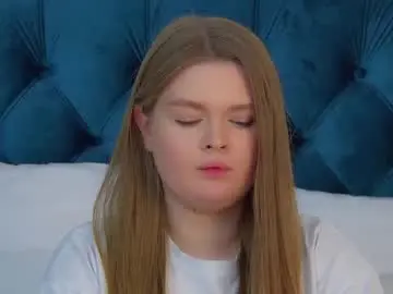 Sex Cam with crystallyons - Chaturbate