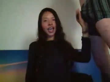 Nude Webcam with mikeandmaitex - Chaturbate