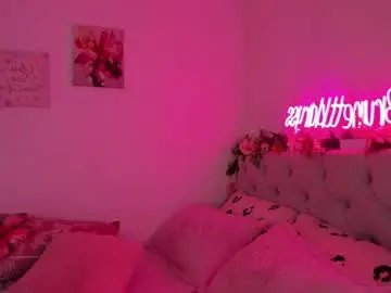 Live Sex with brunettklaryss - Chaturbate