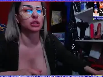 Live Porn with cuminmenowbby - Chaturbate