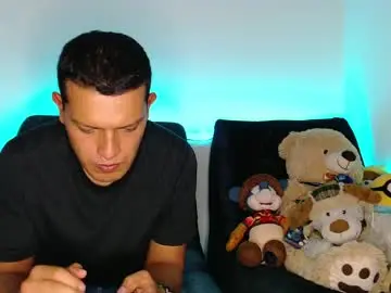 Free Porn Cam with littledicklatin - Chaturbate