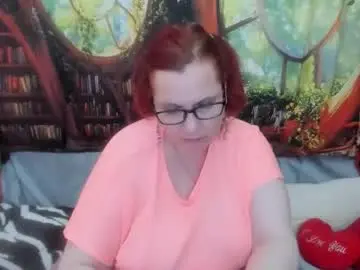 Live Porn with foxydesiree - Chaturbate
