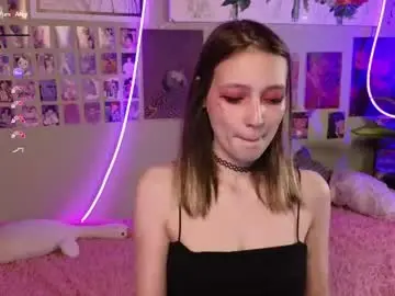 Sex Cam with evie_rosen - Chaturbate