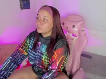 Live Sex Cam with ale_alejandra - Chaturbate