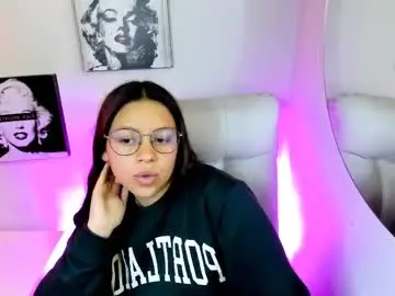 Live Sex with samantharoldan - Chaturbate