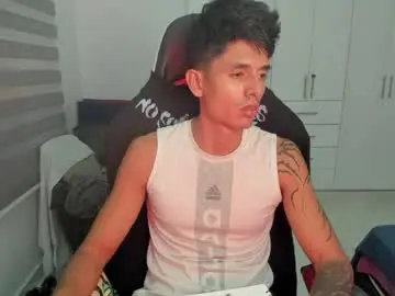 Live Sex Cam with dantedecentralized - Chaturbate