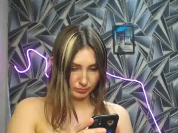 Watch Live Sex Cams with nikkikiss___ - Chaturbate