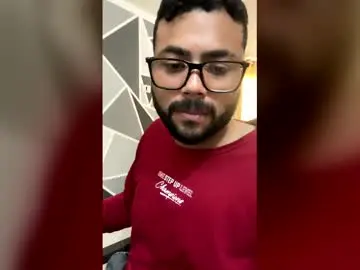 Live Sex with whispers_caplan - Chaturbate