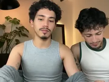 Sex Cam with noah_and_steven - Chaturbate