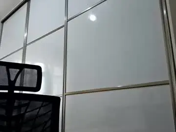 Live Sex Cam with levois69 - Chaturbate