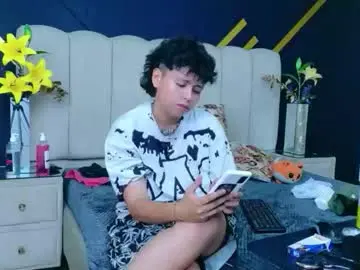 Nude Webcam with nikievanz - Chaturbate