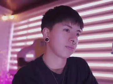 Sex Cam with tommy_blue1 - Chaturbate