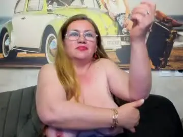 Adult Video Chat with milflyssa - Chaturbate