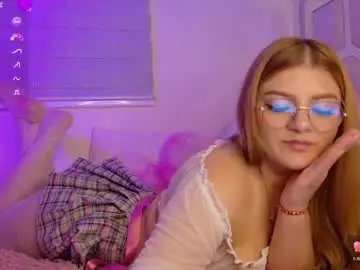 Sex Cam with emma_clive - Chaturbate