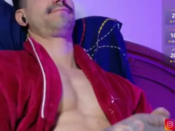 Free Porn Cam with alessandro_dibellucci - Chaturbate