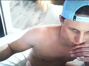 Live Sex with mikiluk - Chaturbate